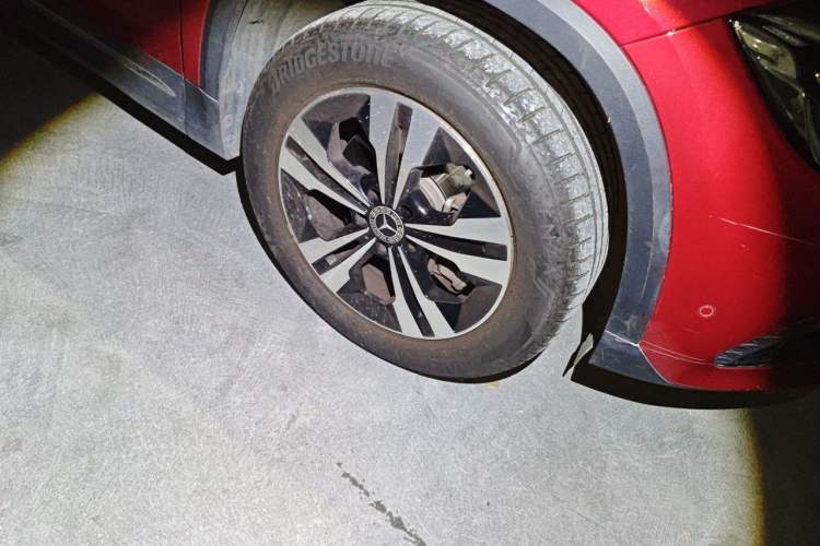 Used Mercedes-Benz GLA 2023 GLA 220 Right Front Wheel Hub