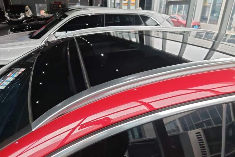 Used Mercedes-Benz GLA 2023 GLA 220 Roof