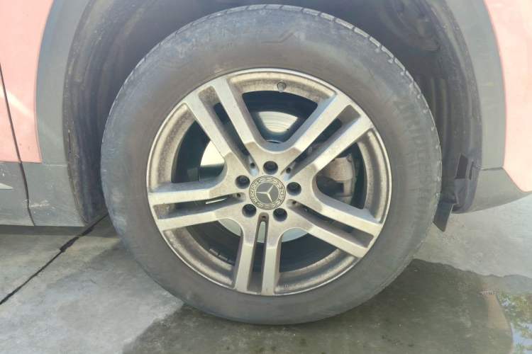 Used Mercedes-Benz GLA 2023 GLA 200 Right Front Wheel Hub