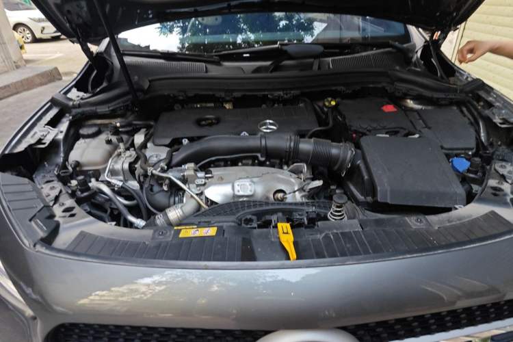Used Mercedes-Benz GLA 2023 GLA 220 Engine Bay