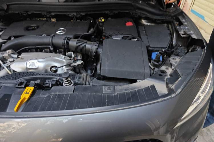 Used Mercedes-Benz GLA 2023 GLA 220 Engine Bay Left