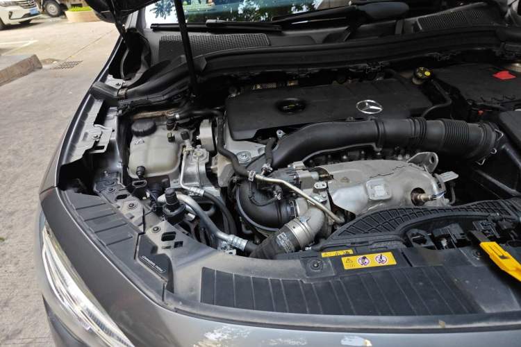 Used Mercedes-Benz GLA 2023 GLA 220 Engine Bay Right