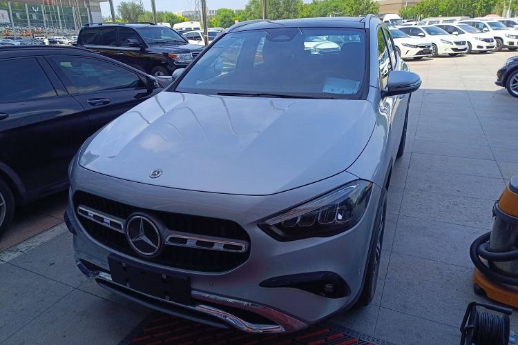 Used Mercedes-Benz GLA 2023 Facelifted GLA 200 Exterior 1