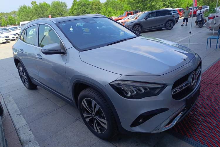 Used Mercedes-Benz GLA 2023 Facelifted GLA 200 Exterior 2