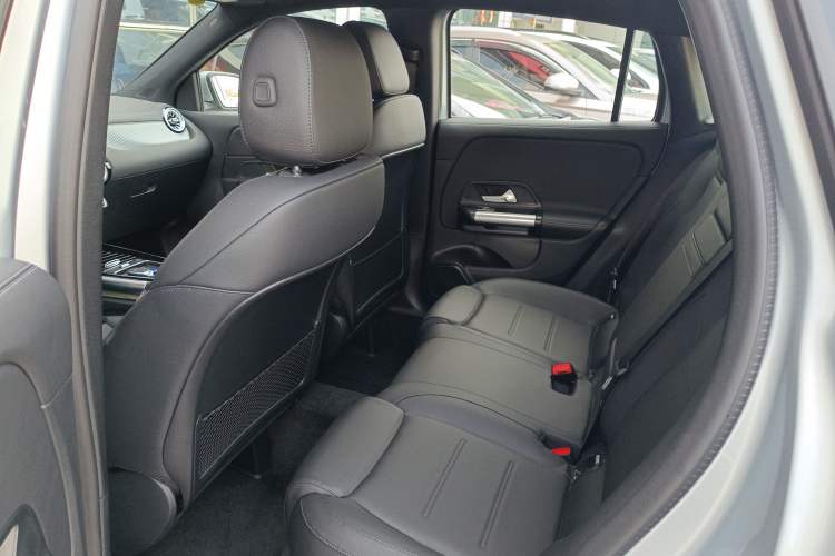 Used Mercedes-Benz GLA 2023 Facelifted GLA 200 Interior 1