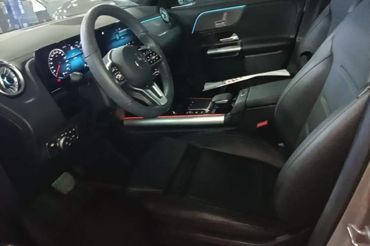Used Mercedes-Benz GLA 2023 GLA 220 Left Front Seat