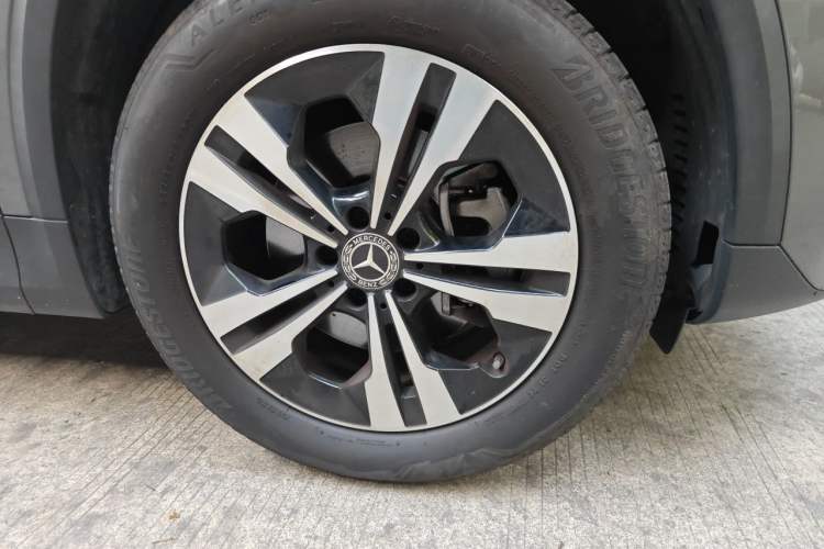 Used Mercedes-Benz GLA 2023 GLA 220 Right Front Wheel Hub
