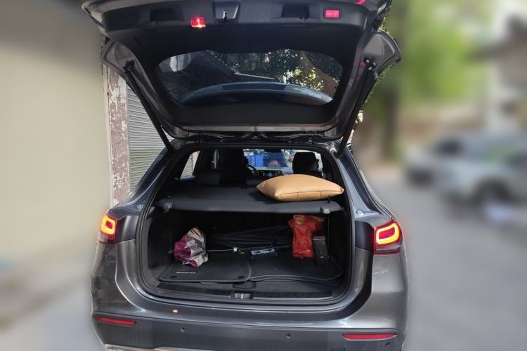Used Mercedes-Benz GLA 2023 GLA 220 Trunk