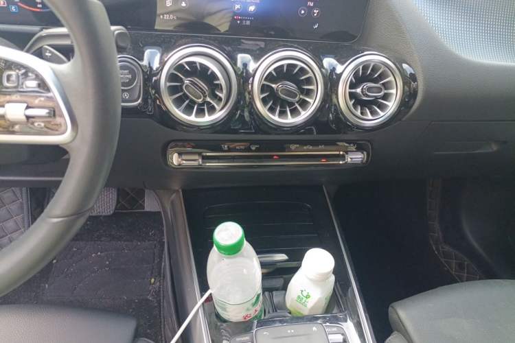 Used Mercedes-Benz GLA 2023 GLA 220 Audio And AC Panel