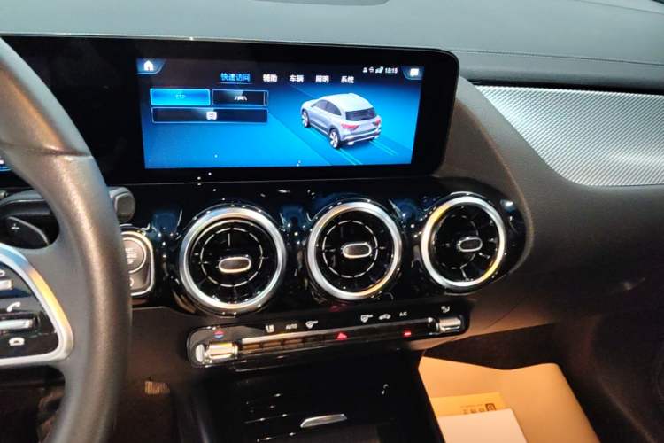 Used Mercedes-Benz GLA 2023 Facelifted GLA 200 Audio And AC Panel