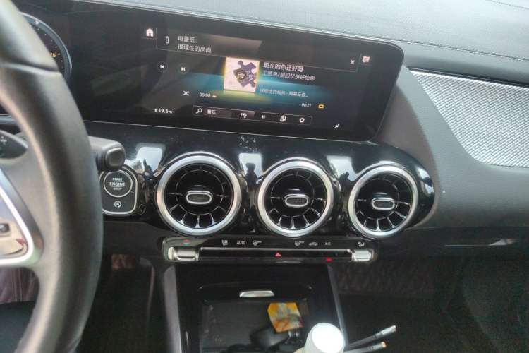Used Mercedes-Benz GLA 2023 GLA 200 Audio And AC Panel