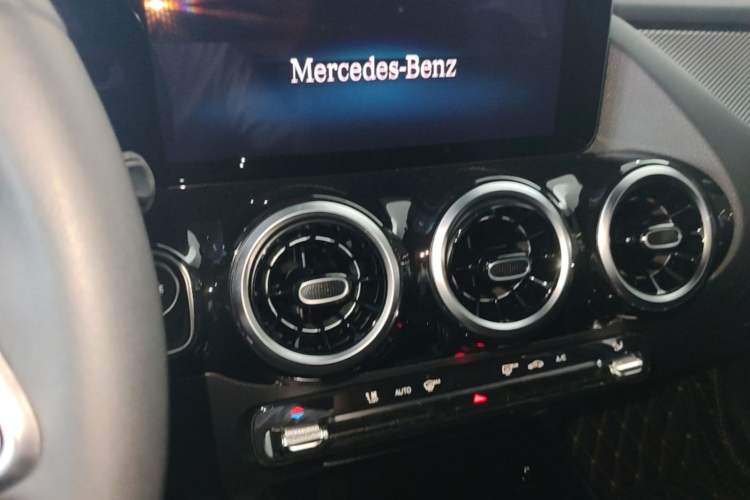 Used Mercedes-Benz GLA 2023 Facelifted GLA 200 Audio And AC Panel