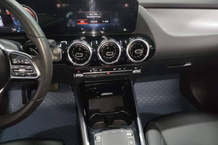 Used Mercedes-Benz GLA 2023 GLA 200 Audio And AC Panel