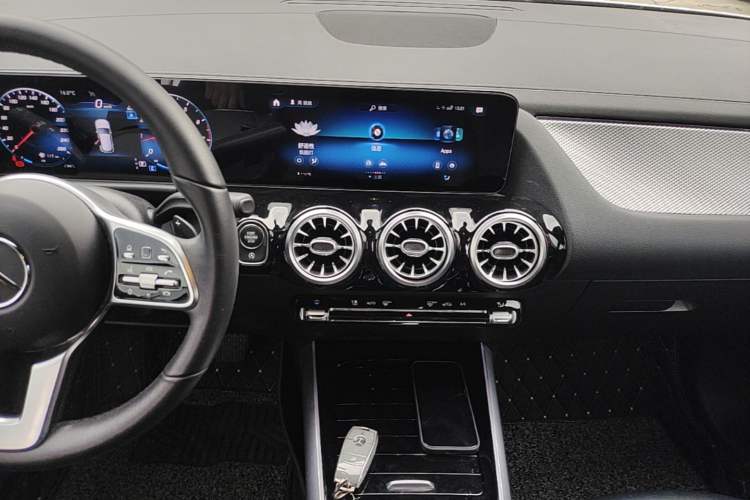 Used Mercedes-Benz GLA 2023 GLA 200 Audio And AC Panel