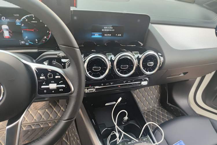 Used Mercedes-Benz GLA 2023 Facelifted GLA 200 Audio And AC Panel