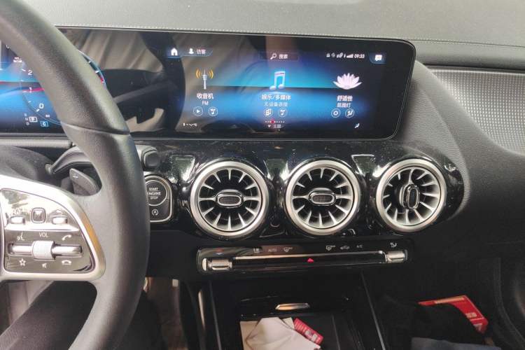 Used Mercedes-Benz GLA 2023 GLA 220 Audio And AC Panel