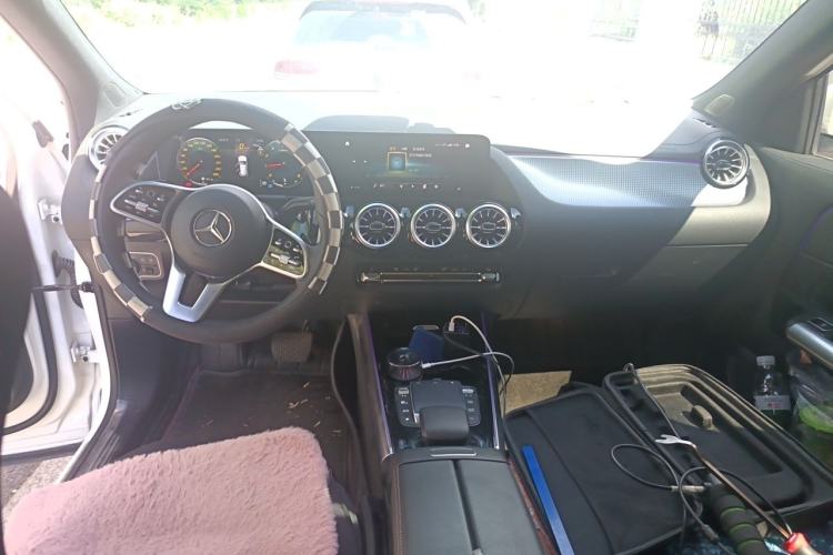 Used Mercedes-Benz GLA 2023 GLA 220 Center Console