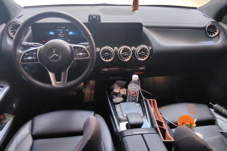 Used Mercedes-Benz GLA 2023 GLA 220 Center Console