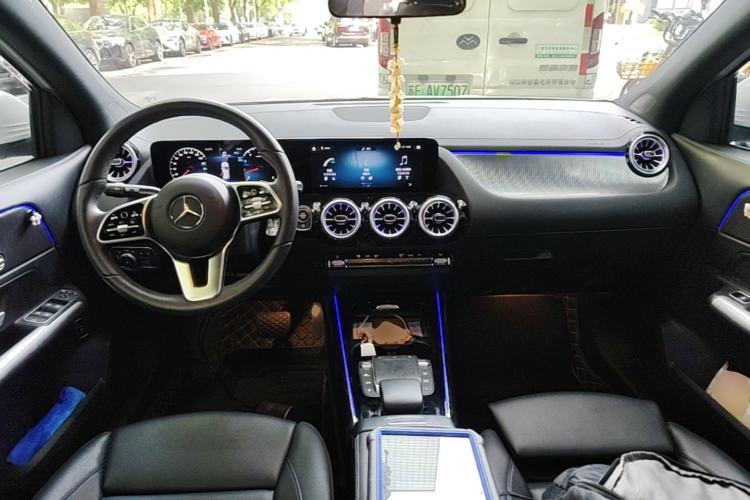 Used Mercedes-Benz GLA 2023 GLA 220 Center Console