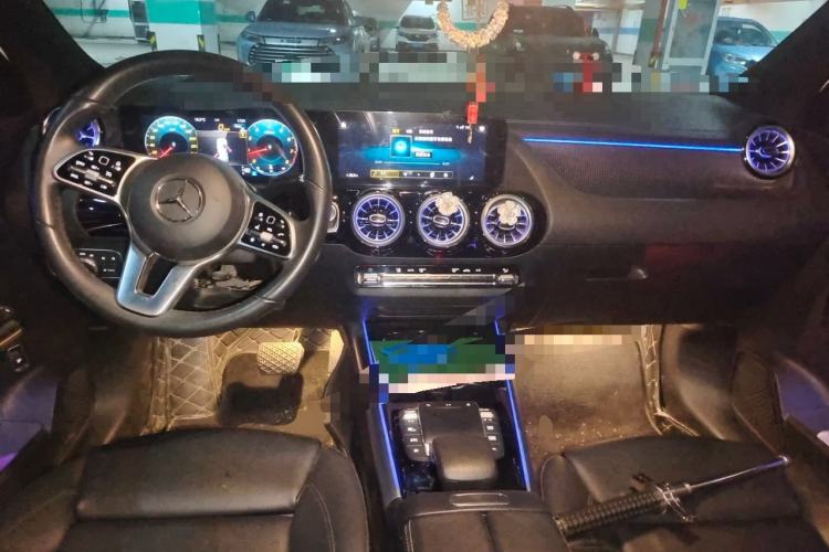 Used Mercedes-Benz GLA 2023 GLA 220 Center Console