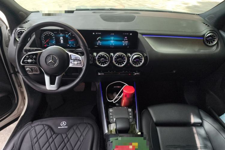 Used Mercedes-Benz GLA 2023 GLA 220 Center Console