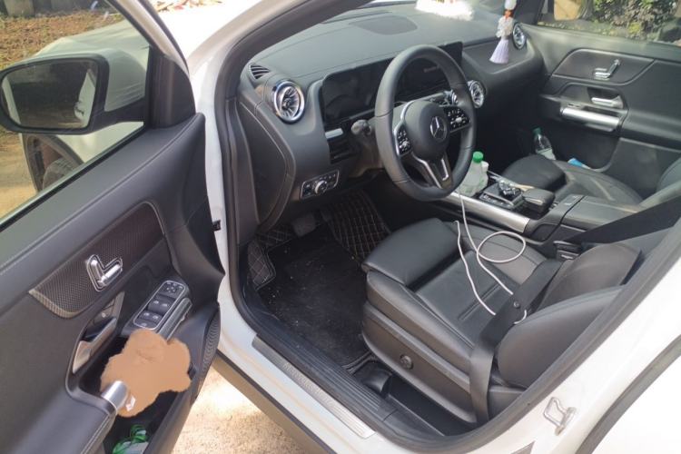 Used Mercedes-Benz GLA 2023 GLA 220 Driver Seat