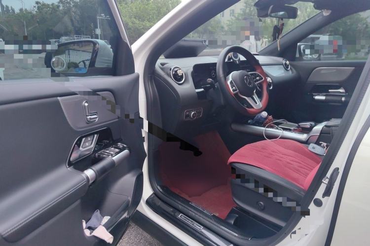 Used Mercedes-Benz GLA 2023 Facelifted GLA 200 Driver Seat