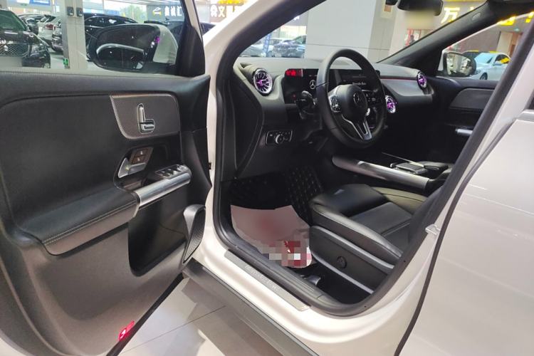Used Mercedes-Benz GLA 2023 GLA 200 Driver Seat