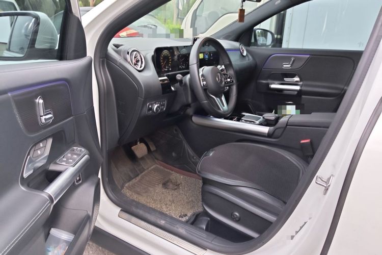 Used Mercedes-Benz GLA 2023 GLA 220 Driver Seat
