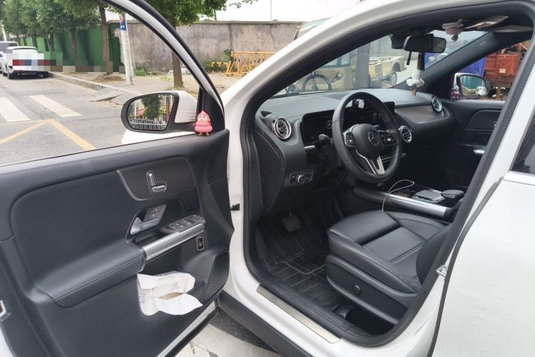 Used Mercedes-Benz GLA 2023 GLA 220 Driver Seat