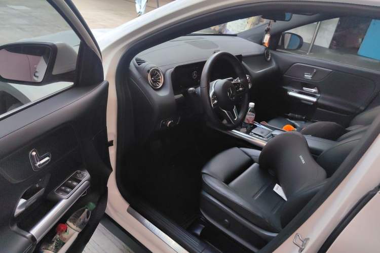 Used Mercedes-Benz GLA 2023 GLA 220 Driver Seat