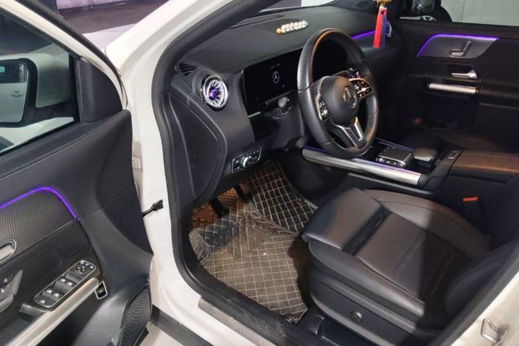 Used Mercedes-Benz GLA 2023 GLA 220 Driver Seat