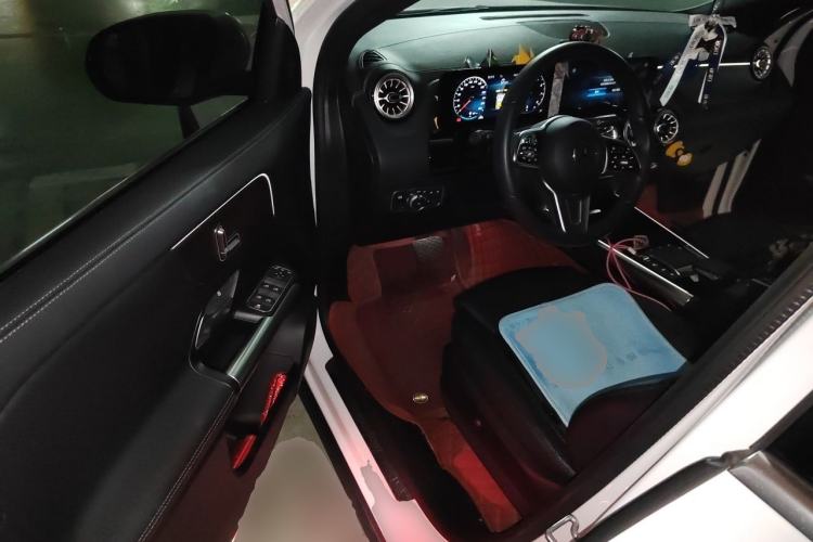 Used Mercedes-Benz GLA 2023 GLA 220 Driver Seat