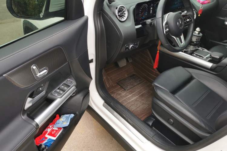 Used Mercedes-Benz GLA 2023 GLA 220 Driver Seat