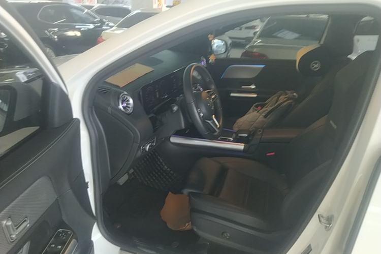 Used Mercedes-Benz GLA 2023 GLA 200 Driver Seat