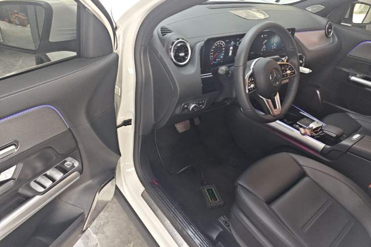 Used Mercedes-Benz GLA 2023 GLA 200 Driver Seat