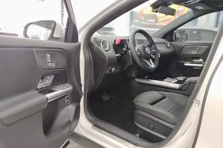 Used Mercedes-Benz GLA 2023 GLA 220 Driver Seat