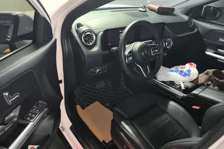 Used Mercedes-Benz GLA 2023 GLA 220 Driver Seat