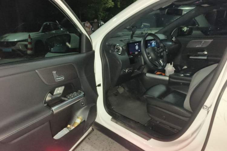 Used Mercedes-Benz GLA 2023 GLA 220 Driver Seat