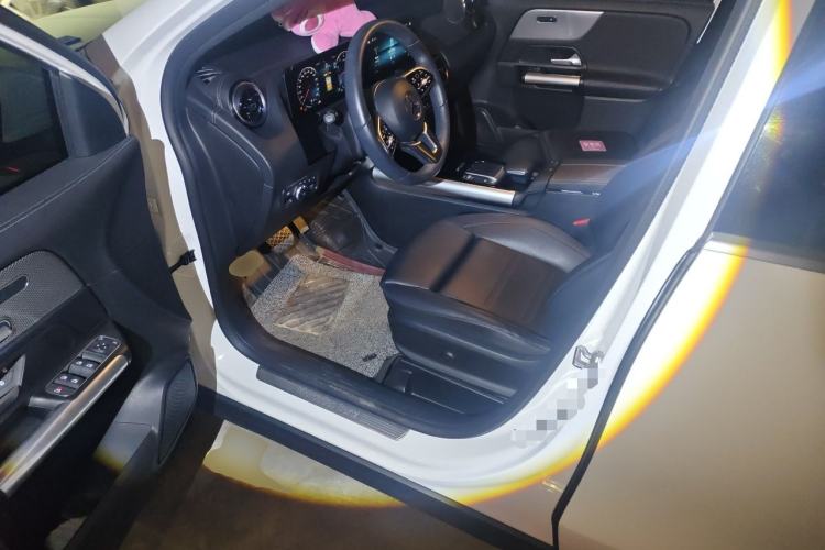 Used Mercedes-Benz GLA 2023 GLA 200 Driver Seat