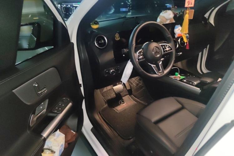 Used Mercedes-Benz GLA 2023 GLA 200 Driver Seat