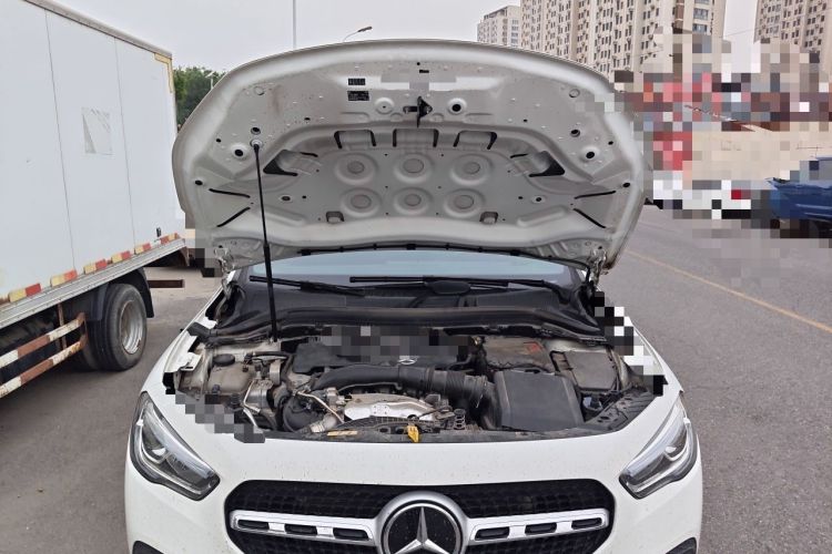 Used Mercedes-Benz GLA 2023 GLA 220 Engine Bay