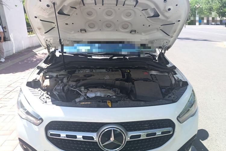 Used Mercedes-Benz GLA 2023 GLA 220 Engine Bay