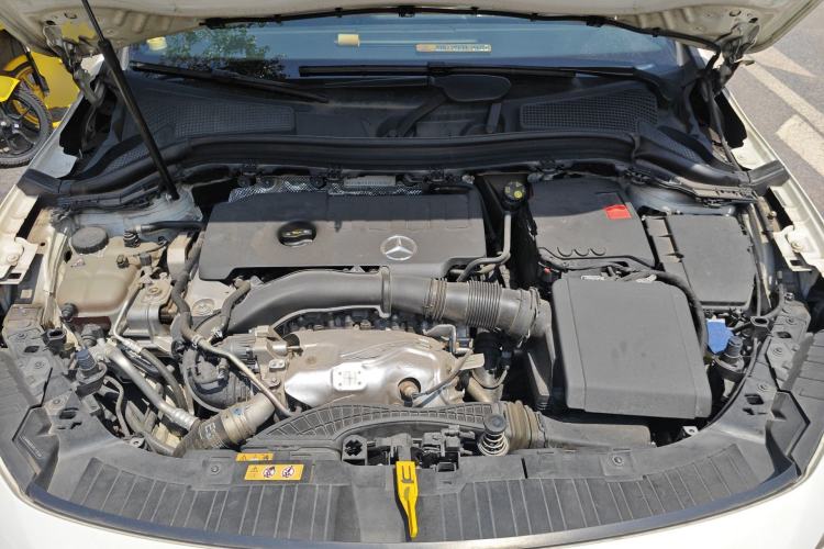 Used Mercedes-Benz GLA 2023 GLA 220 Engine Bay