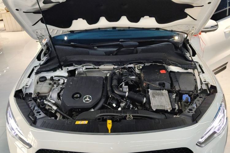 Used Mercedes-Benz GLA 2023 Facelifted GLA 200 Engine Bay
