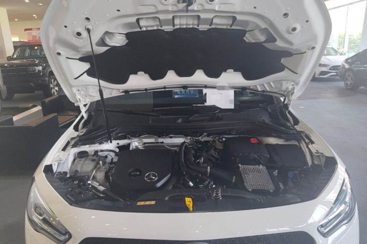 Used Mercedes-Benz GLA 2023 Facelifted GLA 200 Engine Bay