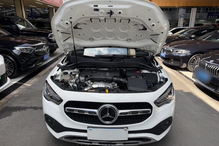 Used Mercedes-Benz GLA 2023 GLA 220 Engine Bay