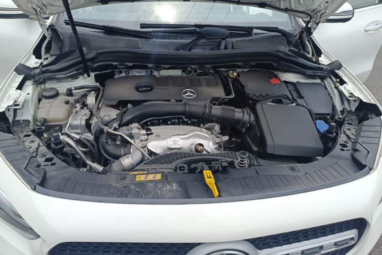 Used Mercedes-Benz GLA 2023 GLA 220 Engine Bay