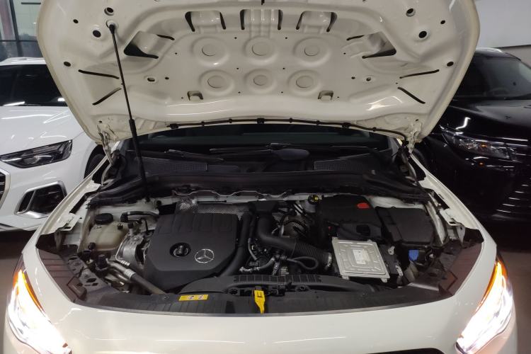 Used Mercedes-Benz GLA 2023 GLA 200 Engine Bay