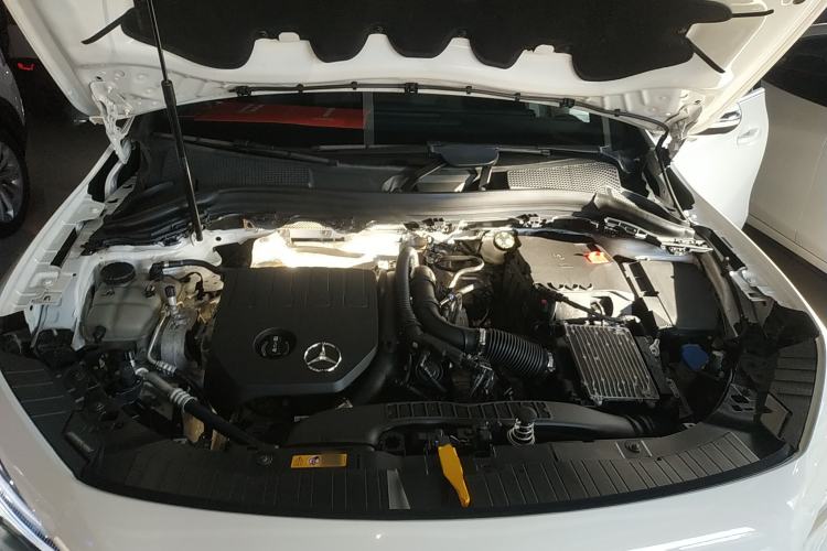 Used Mercedes-Benz GLA 2023 Facelifted GLA 200 Engine Bay
